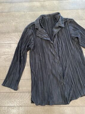 Women's Black Pleated Button-Up Top